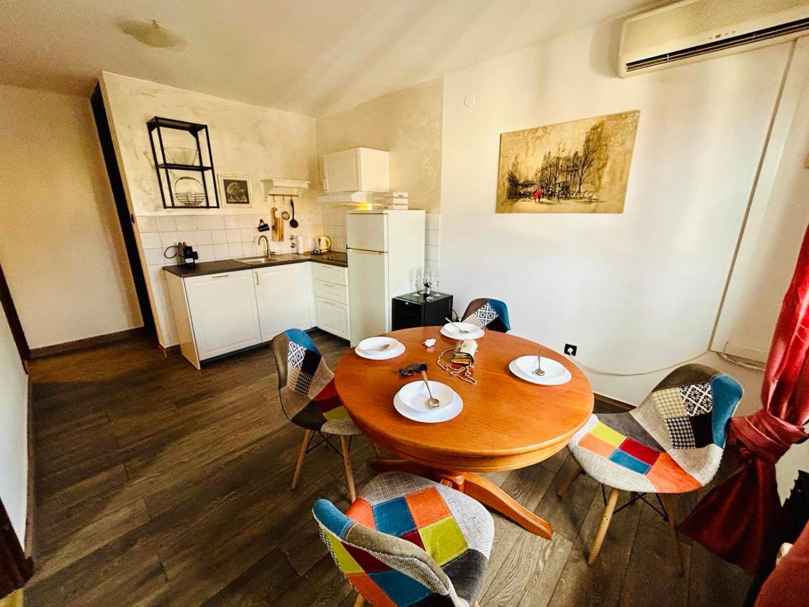 Fly By Suite - Zagreb Airport - 0-24H Self Check In&Out - Parking On Site Velika Gorica Exteriör bild