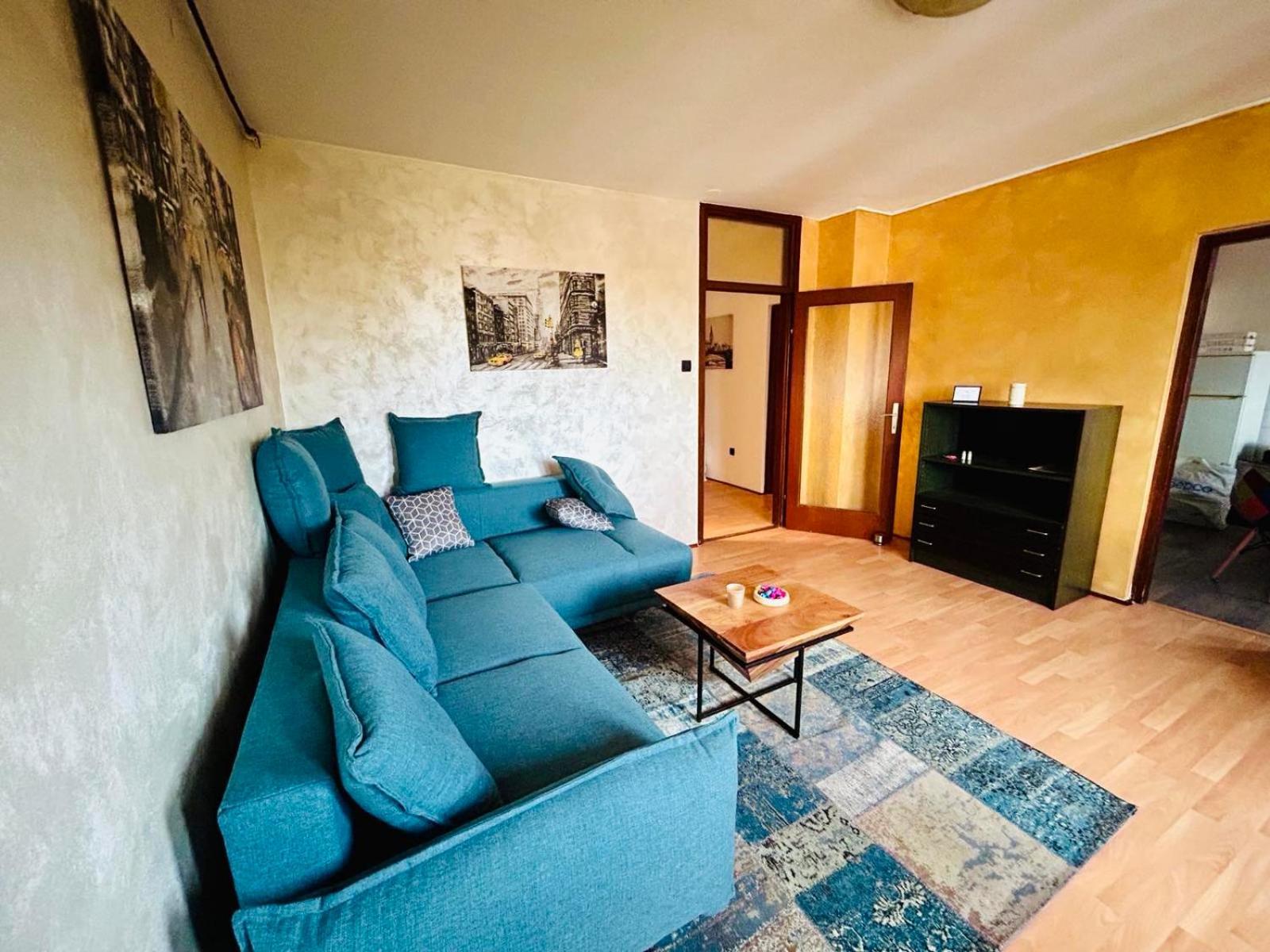Fly By Suite - Zagreb Airport - 0-24H Self Check In&Out - Parking On Site Velika Gorica Exteriör bild