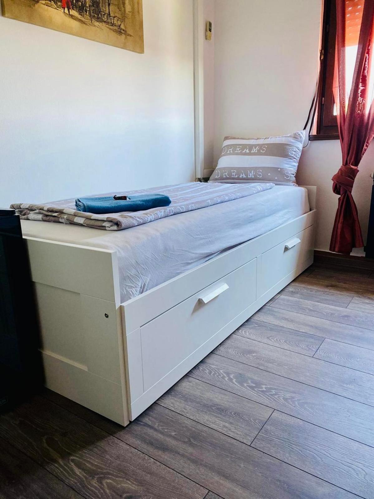 Fly By Suite - Zagreb Airport - 0-24H Self Check In&Out - Parking On Site Velika Gorica Exteriör bild